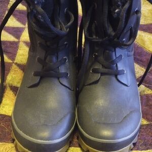 Bogs Women's Black and Tan Winter Boots